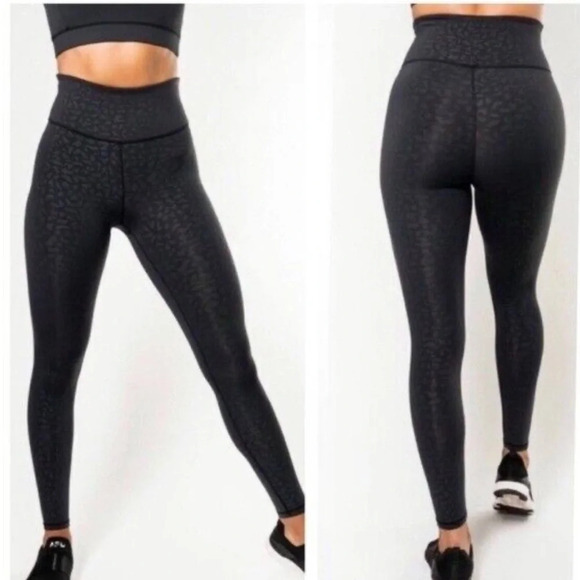 IVL Collective Chi Chi Active Black Leopard Leggings - Picture 3 of 8